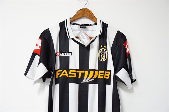 Juventus 2001 - 2002 Hemmatröja