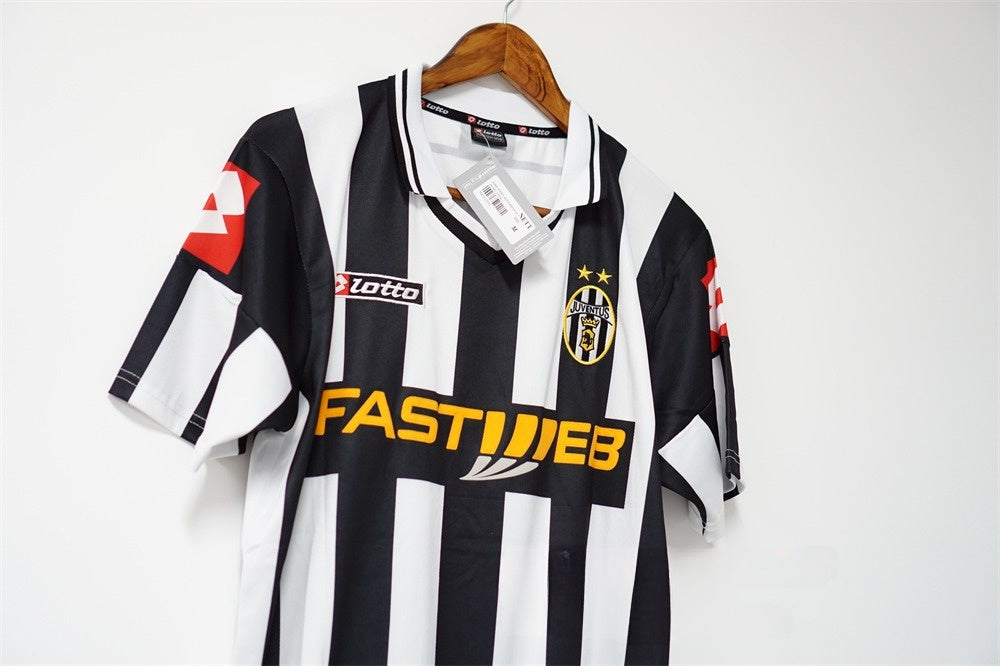 Juventus 2001 - 2002 Hemmatröja