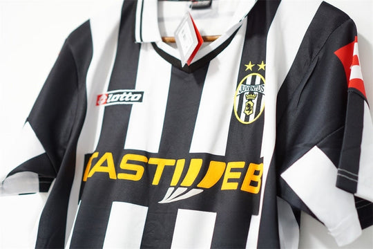 Juventus 2001 - 2002 Hemmatröja